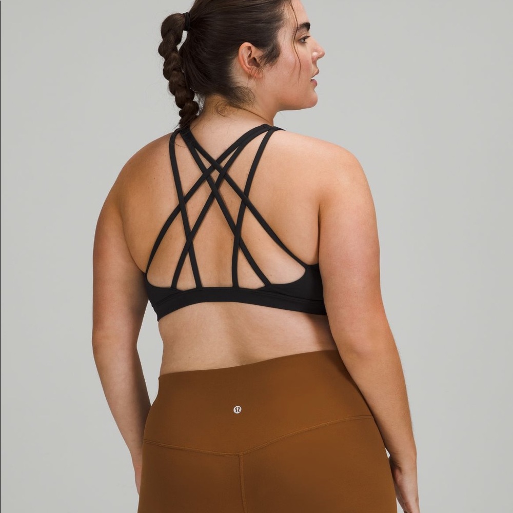 Lululemon free to be serene bra
